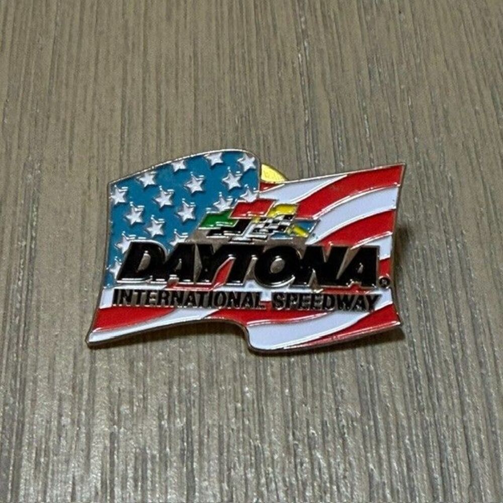 Daytona International Speedway American Flag Nascar Lapel Pin